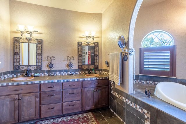 8400 Maynard Road, Palo Cedro, CA 96073