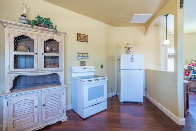 8400 Maynard Road, Palo Cedro, CA 96073