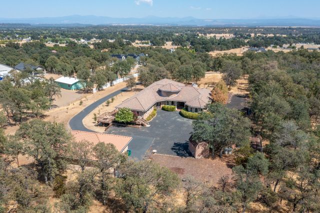 8400 Maynard Road, Palo Cedro, CA 96073