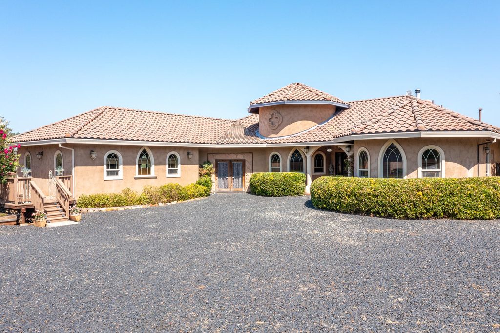 8400 Maynard Road, Palo Cedro, CA 96073