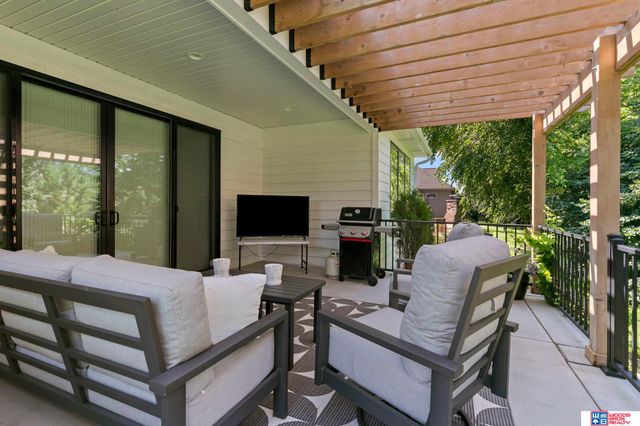 4505 Hawthorne Drive, Lincoln, NE 68516