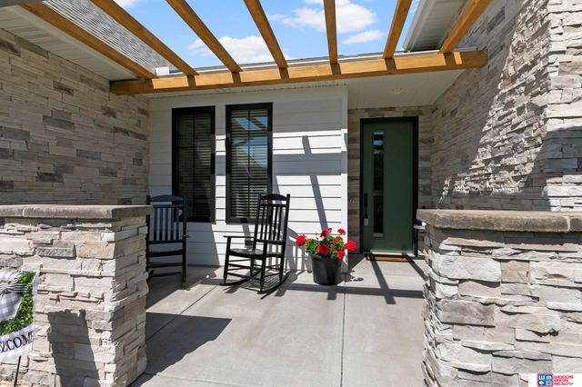 4505 Hawthorne Drive, Lincoln, NE 68516