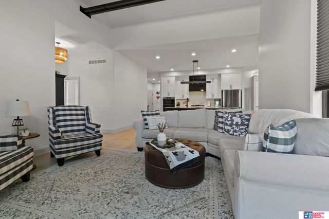4505 Hawthorne Drive, Lincoln, NE 68516