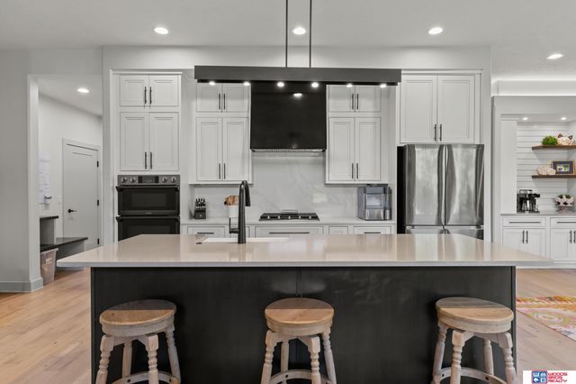 4505 Hawthorne Drive, Lincoln, NE 68516