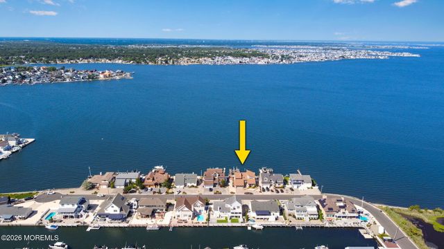 1916 Mizzen Road, Toms River, NJ 08753
