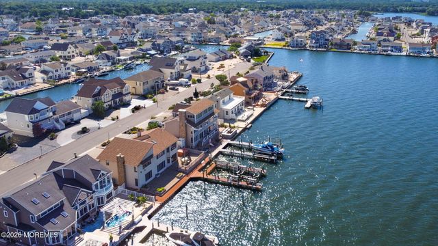 1916 Mizzen Road, Toms River, NJ 08753