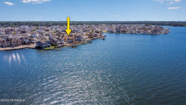 1916 Mizzen Road, Toms River, NJ 08753