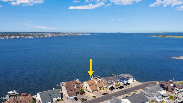 1916 Mizzen Road, Toms River, NJ 08753