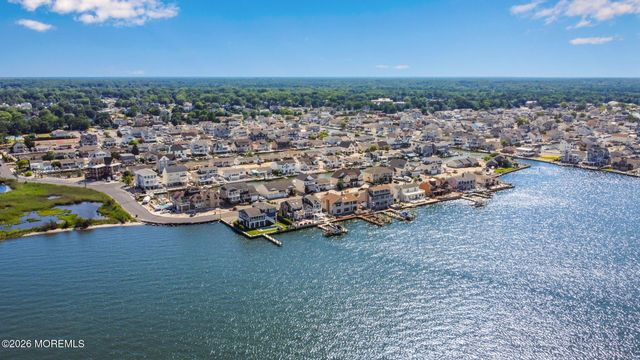 1916 Mizzen Road, Toms River, NJ 08753