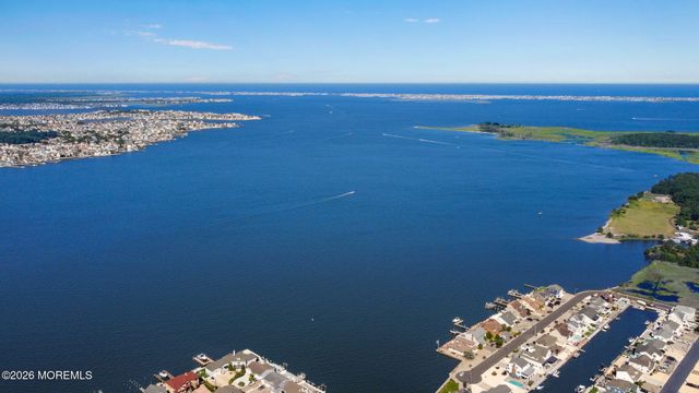 1916 Mizzen Road, Toms River, NJ 08753
