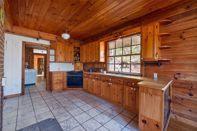 3437 Hanging Dog Road, Murphy, NC 28906