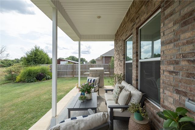 5399 Clear Springs Avenue, Springdale, AR 72762