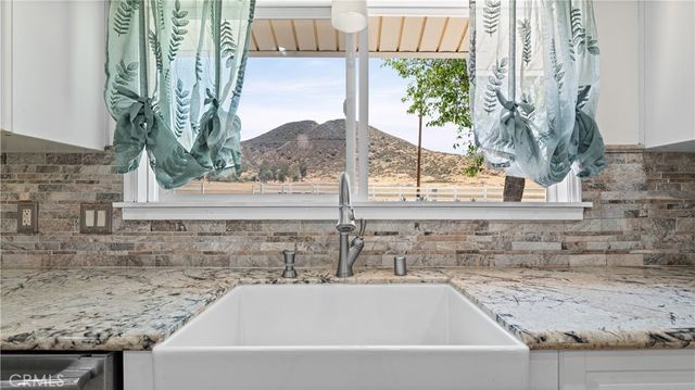 28736 Warren, Hemet, CA 92545