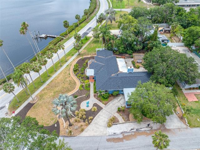 401 WHITCOMB BOULEVARD, Tarpon Springs, FL 34689