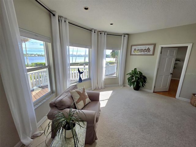 401 WHITCOMB BOULEVARD, Tarpon Springs, FL 34689