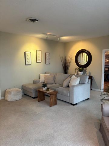 401 WHITCOMB BOULEVARD, Tarpon Springs, FL 34689