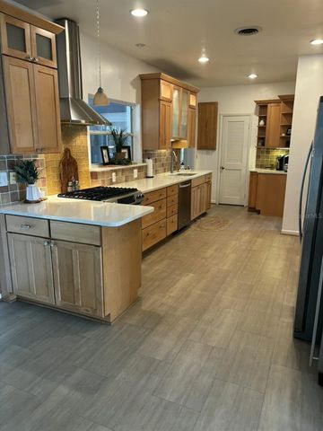 401 WHITCOMB BOULEVARD, Tarpon Springs, FL 34689