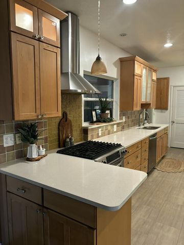 401 WHITCOMB BOULEVARD, Tarpon Springs, FL 34689