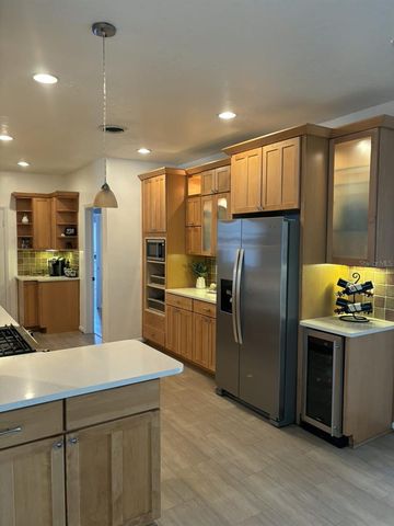 401 WHITCOMB BOULEVARD, Tarpon Springs, FL 34689