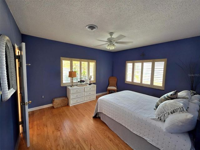 401 WHITCOMB BOULEVARD, Tarpon Springs, FL 34689