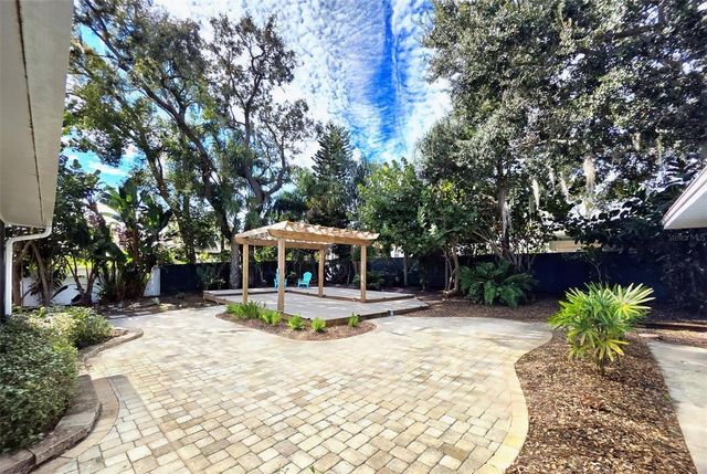 401 WHITCOMB BOULEVARD, Tarpon Springs, FL 34689