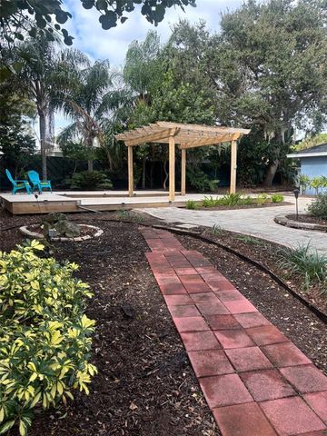 401 WHITCOMB BOULEVARD, Tarpon Springs, FL 34689