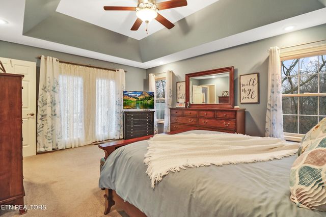 33 Hemlock Court, Crossville, TN 38558