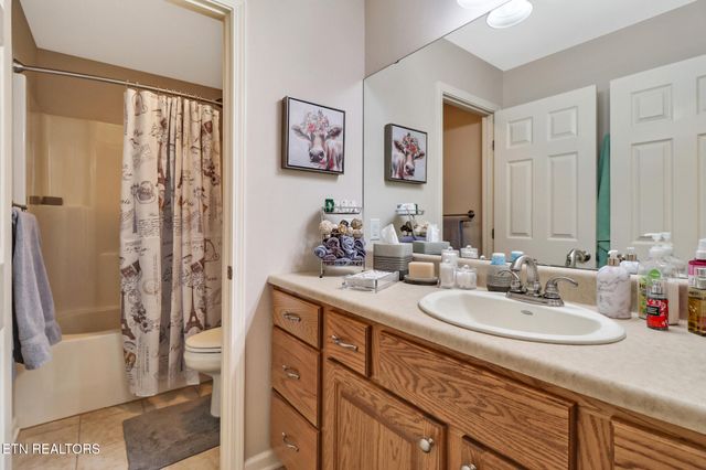 33 Hemlock Court, Crossville, TN 38558