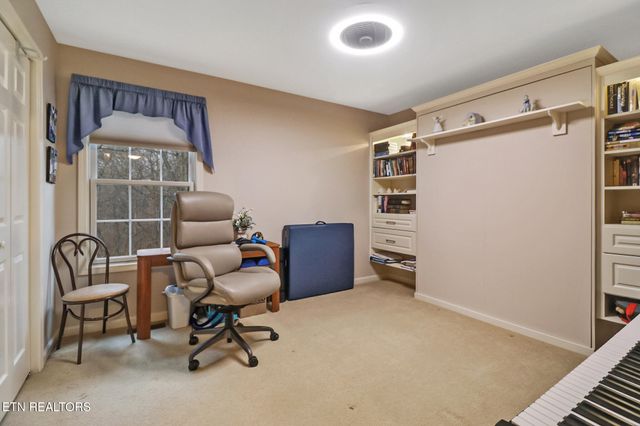 33 Hemlock Court, Crossville, TN 38558