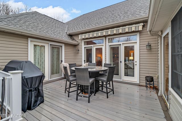 33 Hemlock Court, Crossville, TN 38558