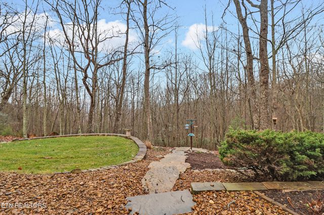 33 Hemlock Court, Crossville, TN 38558