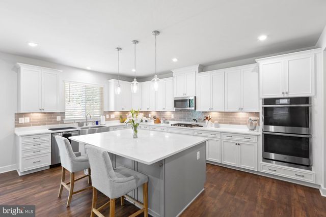 512 CRAB APPLE DR, Stafford, VA 22554