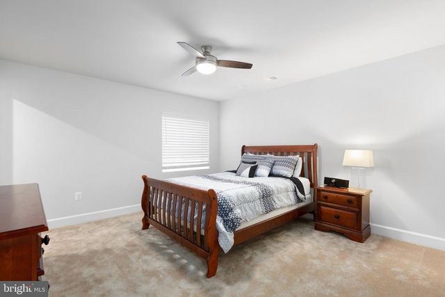 512 CRAB APPLE DR, Stafford, VA 22554