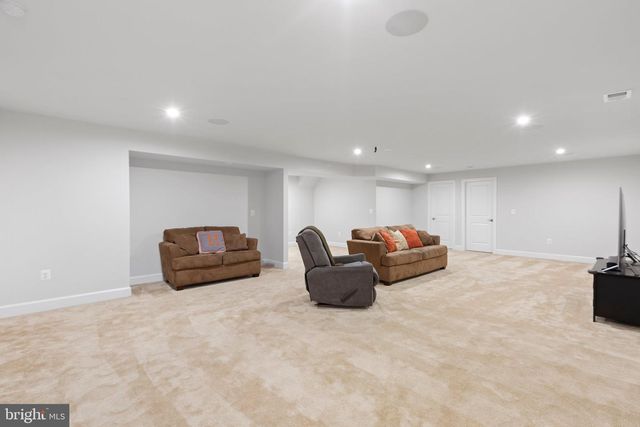 512 CRAB APPLE DR, Stafford, VA 22554