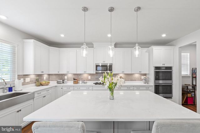 512 CRAB APPLE DR, Stafford, VA 22554