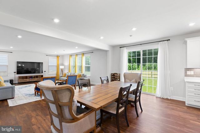 512 CRAB APPLE DR, Stafford, VA 22554