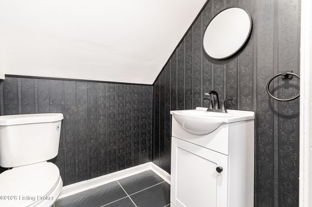 1448 Catalpa St, Louisville, KY 40211