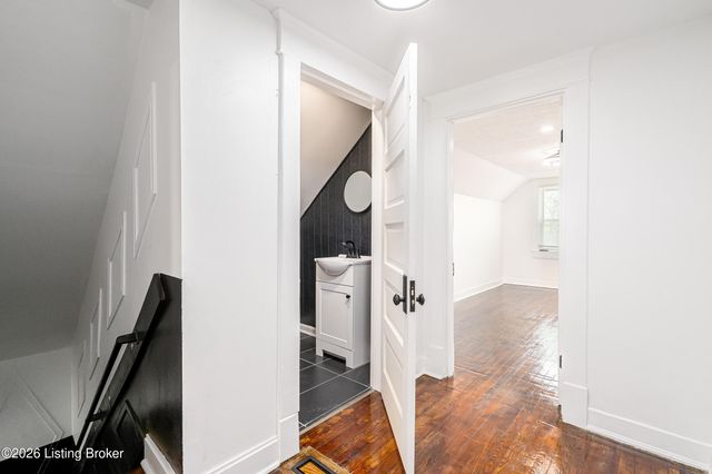 1448 Catalpa St, Louisville, KY 40211