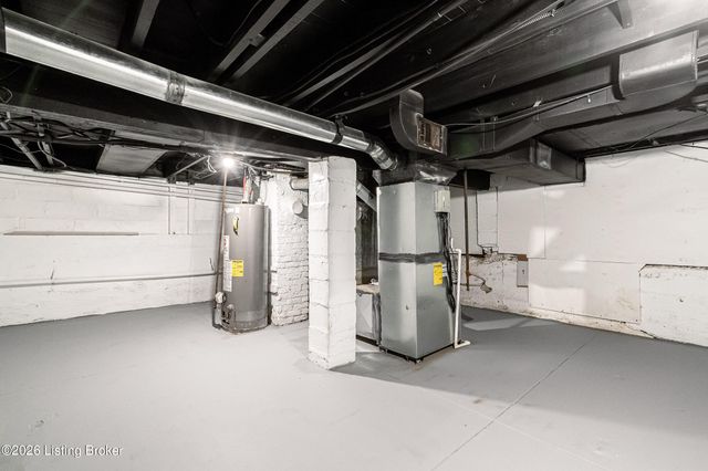 1448 Catalpa St, Louisville, KY 40211