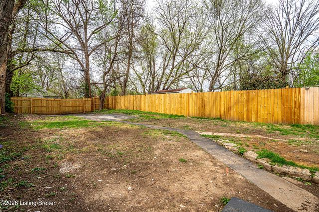 1448 Catalpa St, Louisville, KY 40211