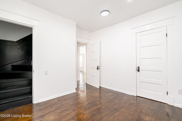 1448 Catalpa St, Louisville, KY 40211