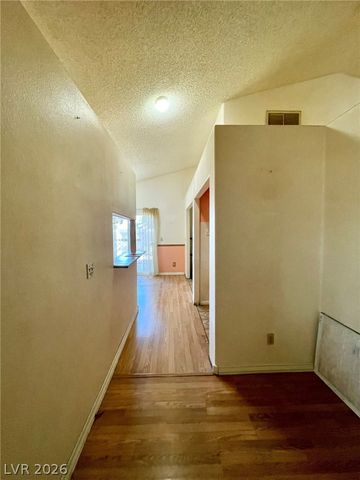 1632 North Torrey Pines Drive 101, Las Vegas, NV 89108