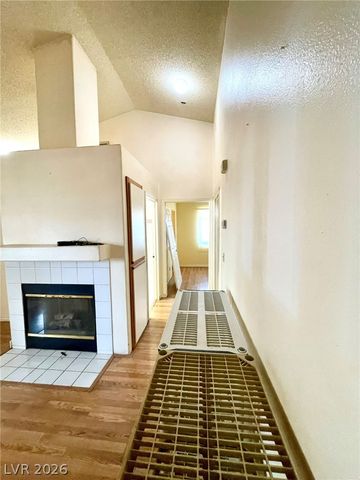 1632 North Torrey Pines Drive 101, Las Vegas, NV 89108