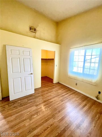 1632 North Torrey Pines Drive 101, Las Vegas, NV 89108