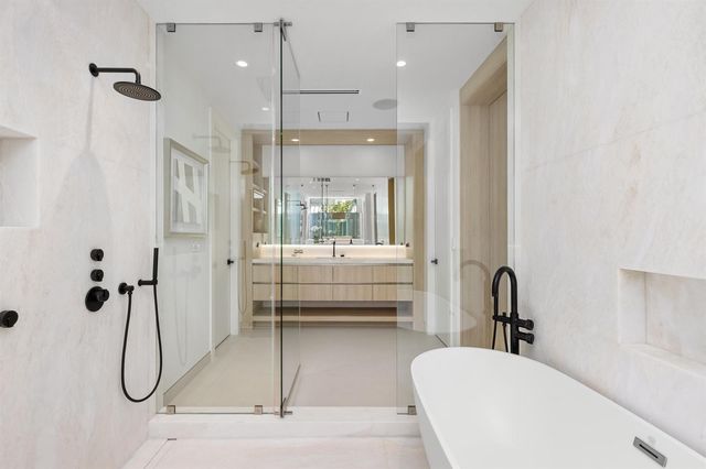 1051 NE 2nd Terrace, Boca Raton, FL 33432
