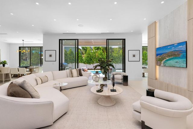 1051 NE 2nd Terrace, Boca Raton, FL 33432