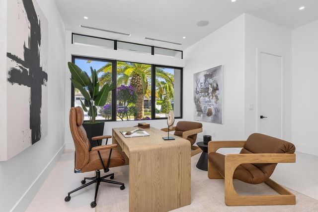 1051 NE 2nd Terrace, Boca Raton, FL 33432