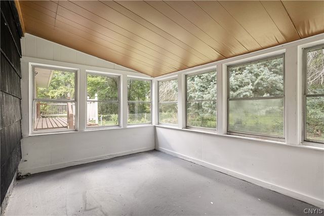 8583 Green Lakes Road, Manlius, NY 13066