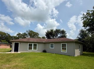 9210 Tacquard Drive, Hitchcock, TX 77563