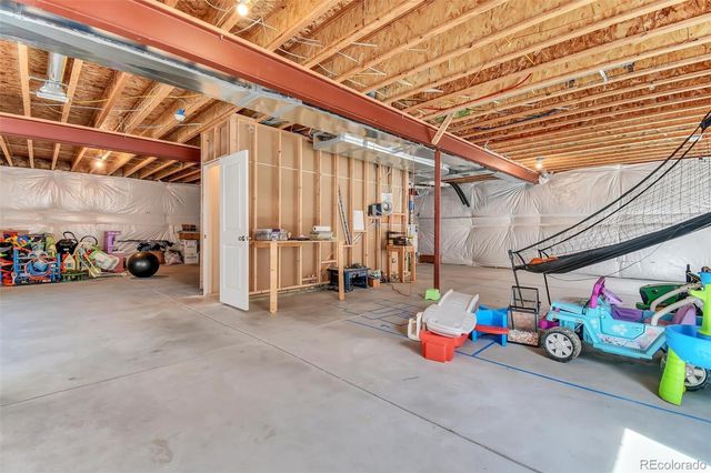 525 Foxtail Drive, Hudson, CO 80642